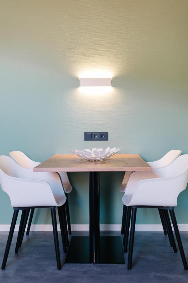 סימונסבאל Moderne 2 Zi.-Fewo Blackforestart Naehe Freiburg מראה חיצוני תמונה