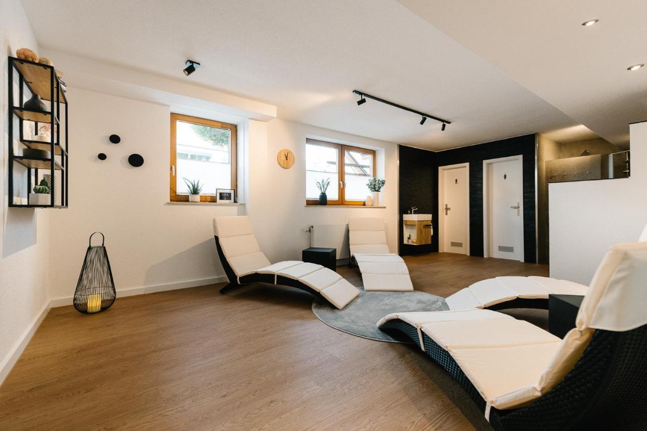 סימונסבאל Moderne 2 Zi.-Fewo Blackforestart Naehe Freiburg מראה חיצוני תמונה
